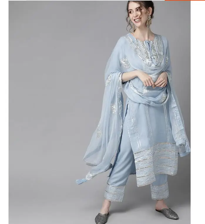 Salwar Kameez Set - Traditionele Indiase Punjabi geborduurde kleding in